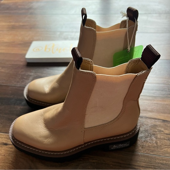 Sam Edelman Laguna Lug Sole Boots NWT - Picture 6 of 9